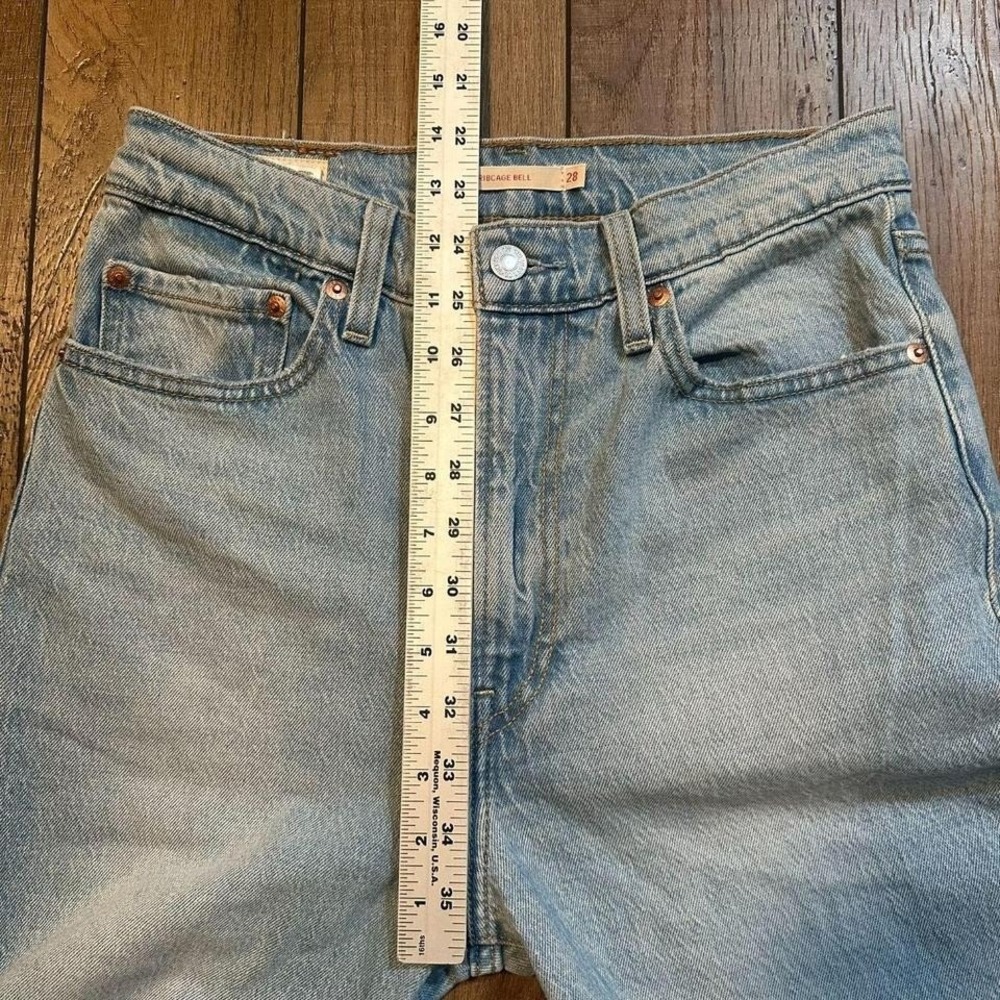 Levi's Light Blue High Rise Wide Leg Jeans - Picture 6 of 8